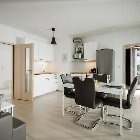 The Sunny Riverside Flat 아파트 *